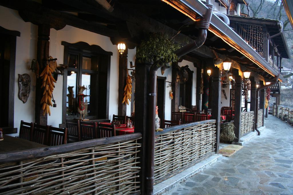 Шапкова Къща Hotel Delchevo Exterior foto
