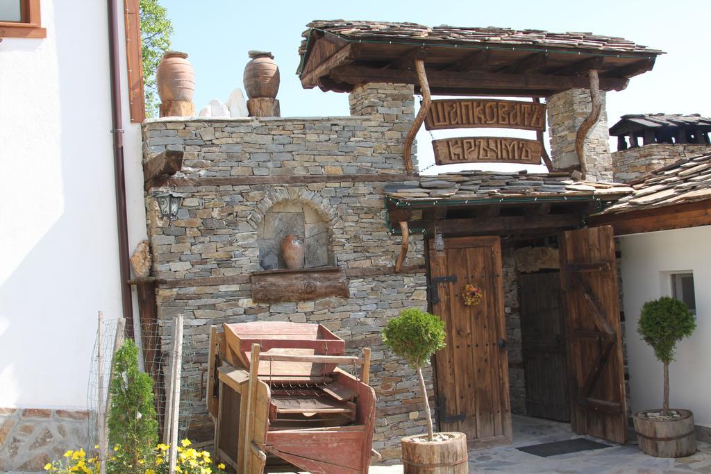 Шапкова Къща Hotel Delchevo Exterior foto